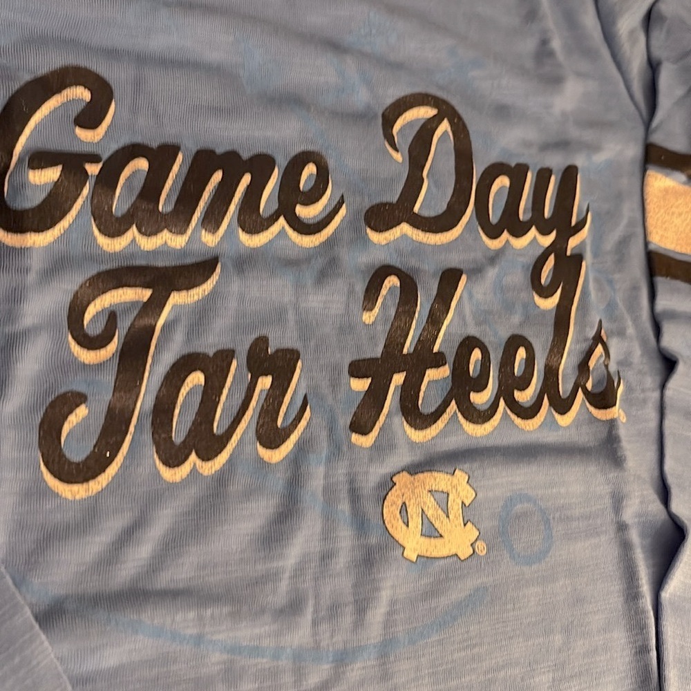 NWT [Gen2] North Carolina Tar Heels NCAA Long Sleeve Shirt Juniors Large or XL - Picture 4 of 10